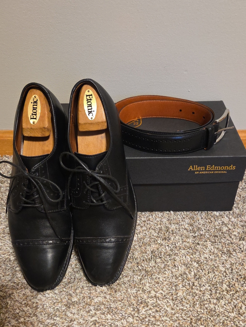 ALLEN EDMONDS Clifton Dress Shoes In Black With Match Belt
